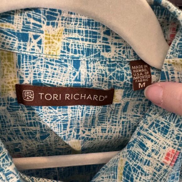 Tori Richard Tropical Shirt Men’s M Made in Hawaii Blue Abstract Resort Camp - Picture 3 of 7